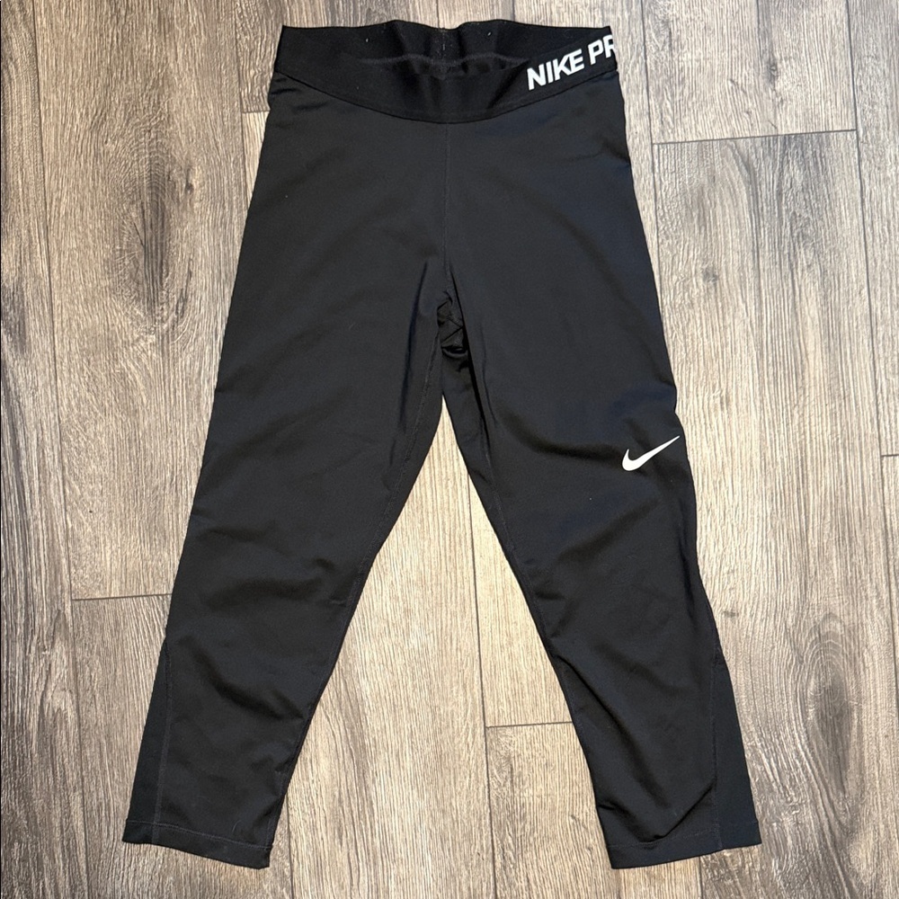 Nike Black Women’s Athletic Leggings with White Swoosh